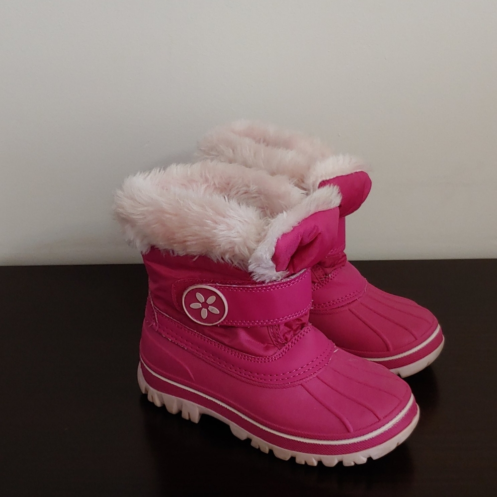 Cat & Jack. Snow boots. Size 9/10(L)